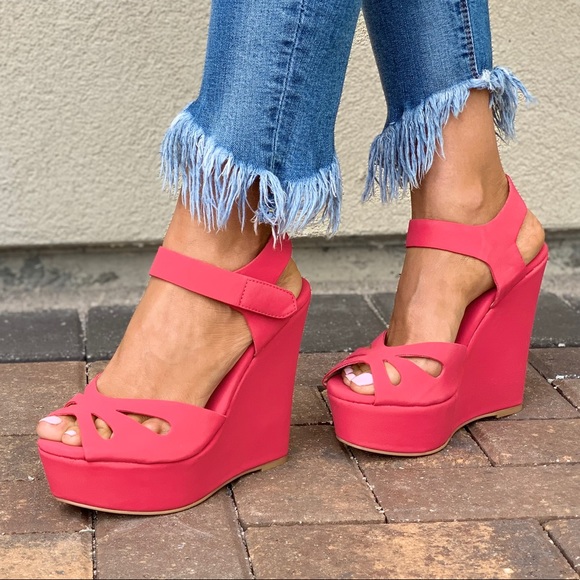 Valentine Red Peep Toe Towering Platform Wedge - Picture 7 of 8